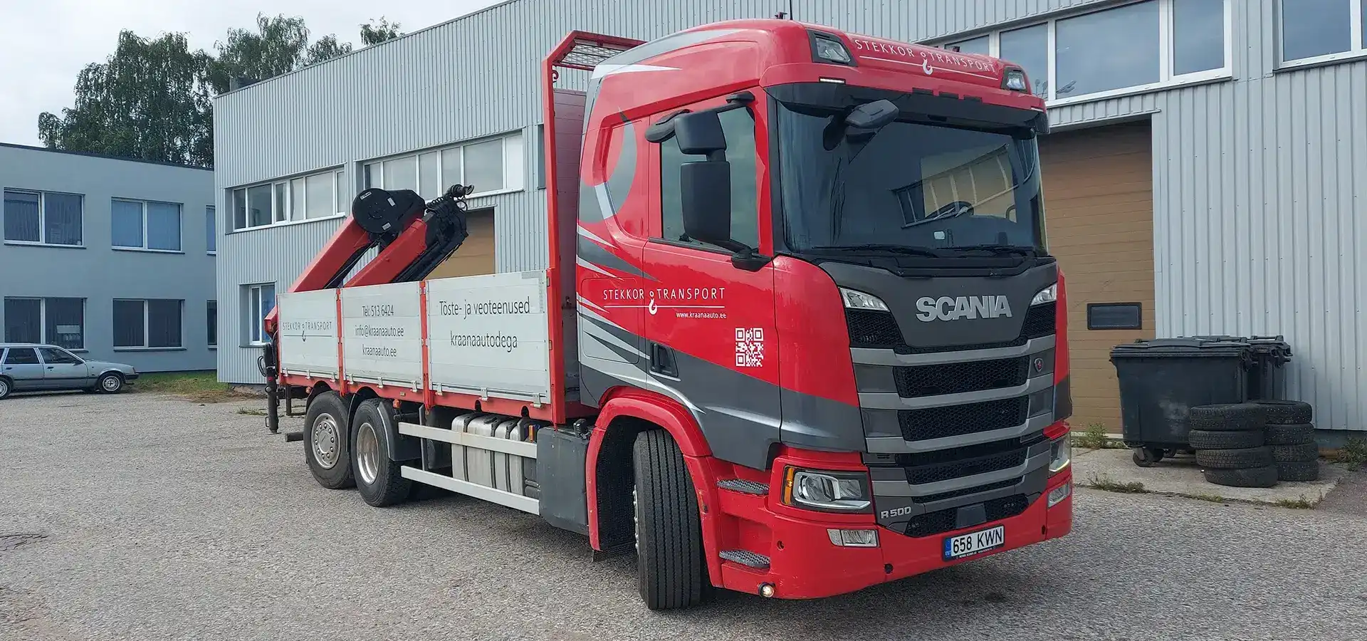 Cargo transportation service in Tartu and across Estonia. Platform semi-trailer, tarpaulin trailer with loader, crane trucks with trailers. Transport of construction materials and machinery.